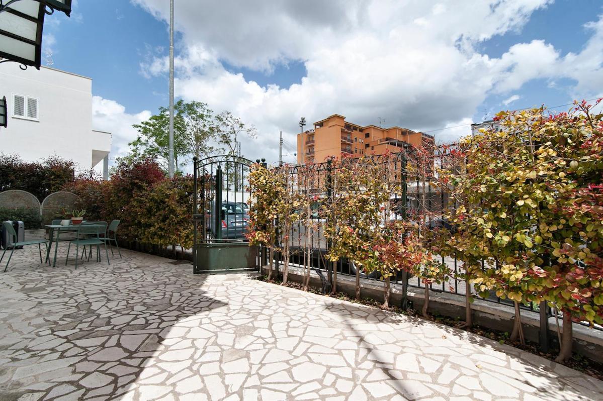 Residence De Franchis - Smart Apartments Лечче Екстер'єр фото