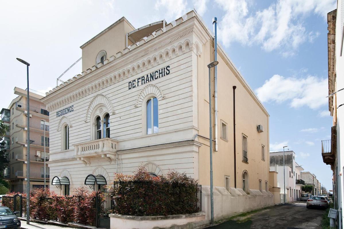 Residence De Franchis - Smart Apartments Лечче Екстер'єр фото