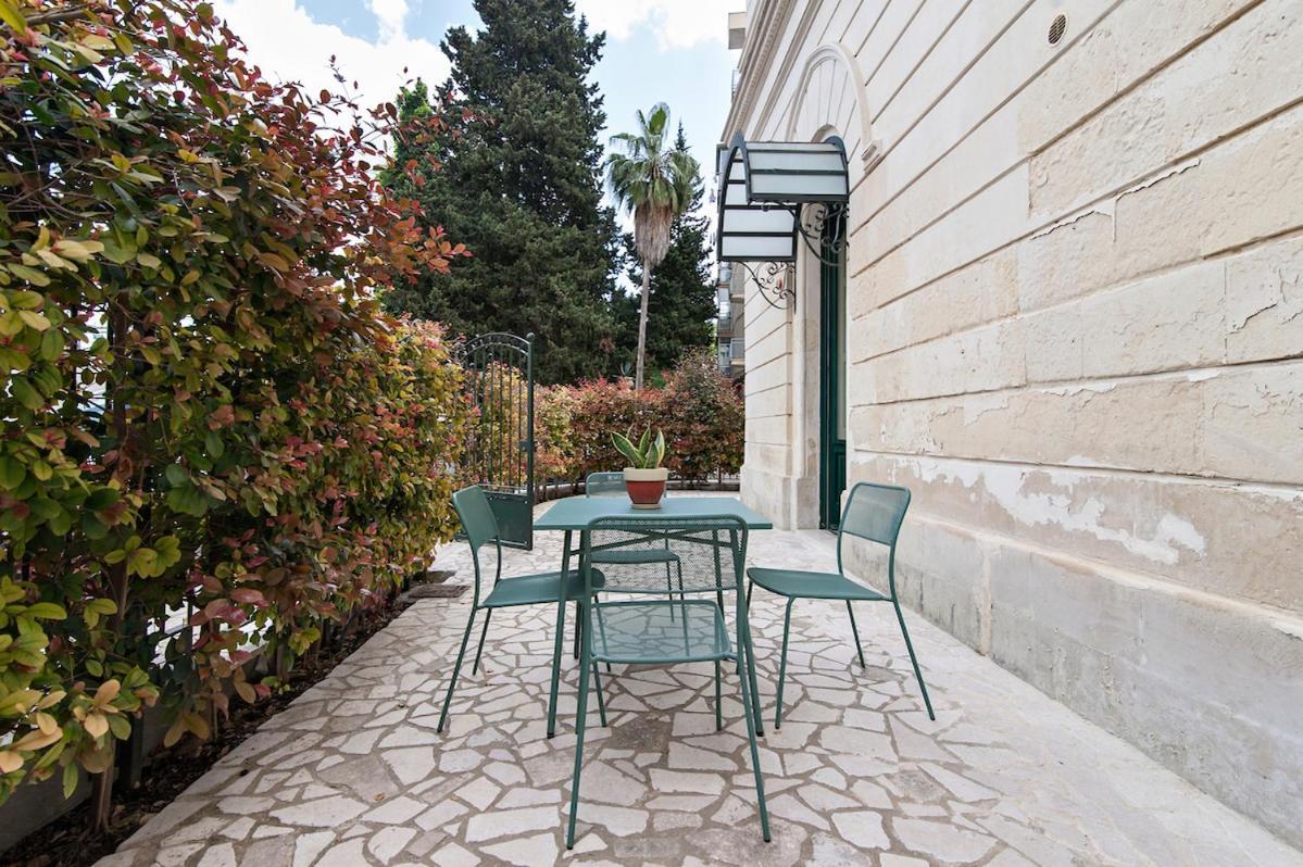 Residence De Franchis - Smart Apartments Лечче Екстер'єр фото