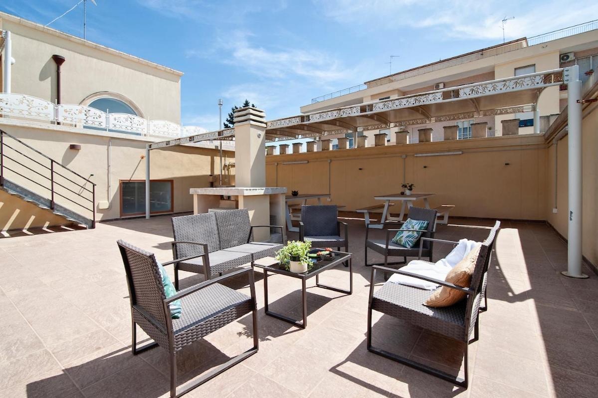 Residence De Franchis - Smart Apartments Лечче Екстер'єр фото