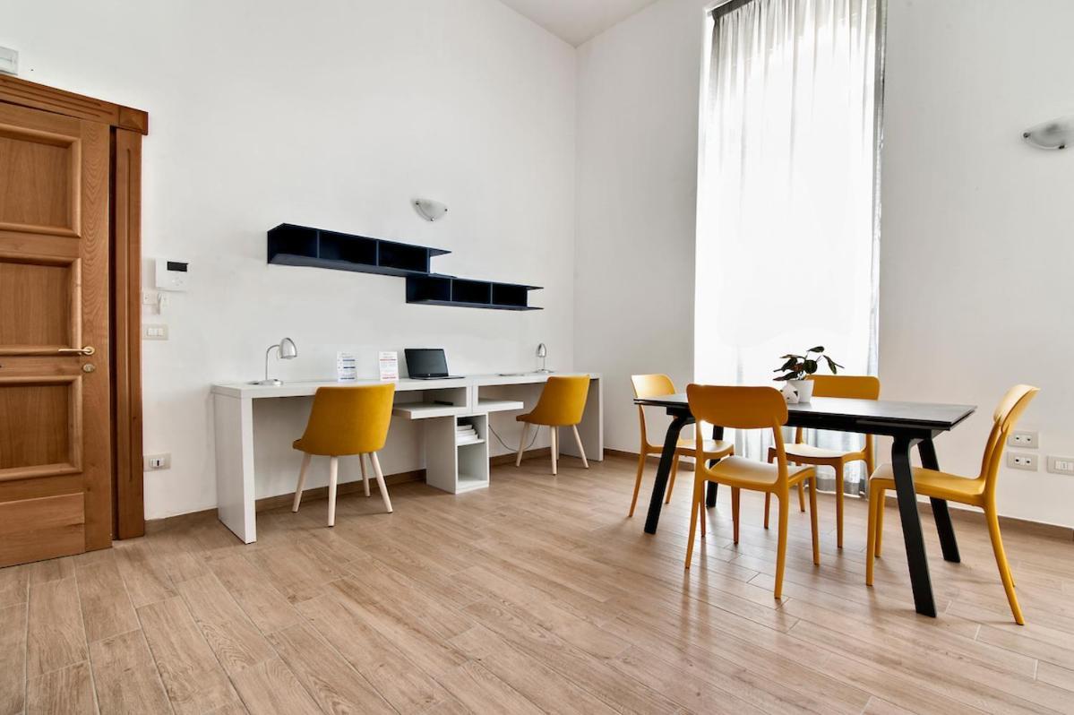 Residence De Franchis - Smart Apartments Лечче Екстер'єр фото