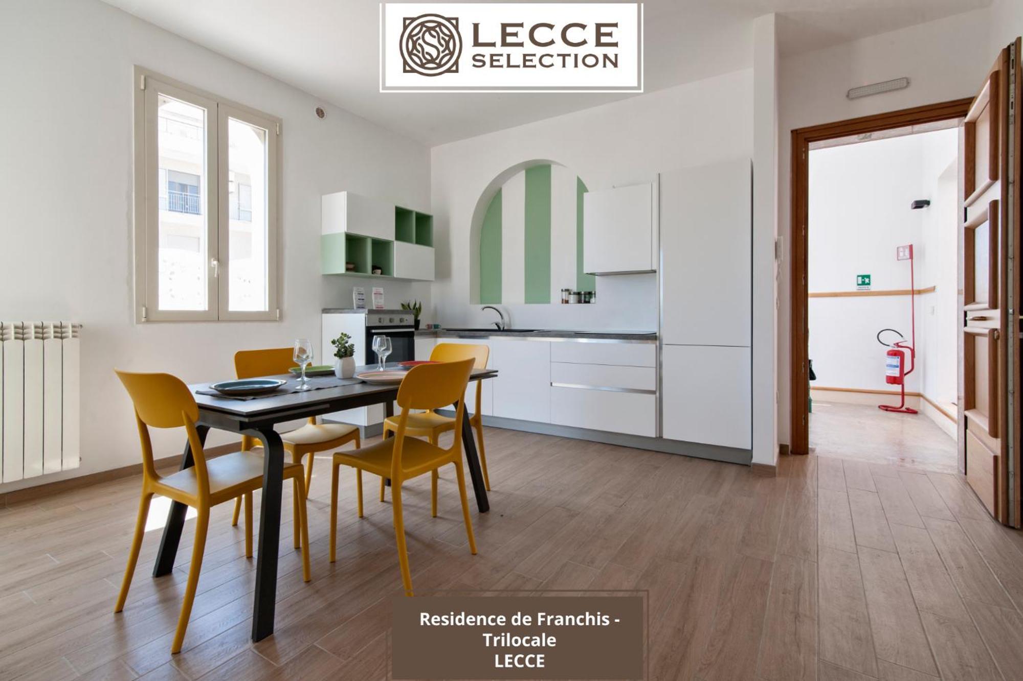 Residence De Franchis - Smart Apartments Лечче Екстер'єр фото